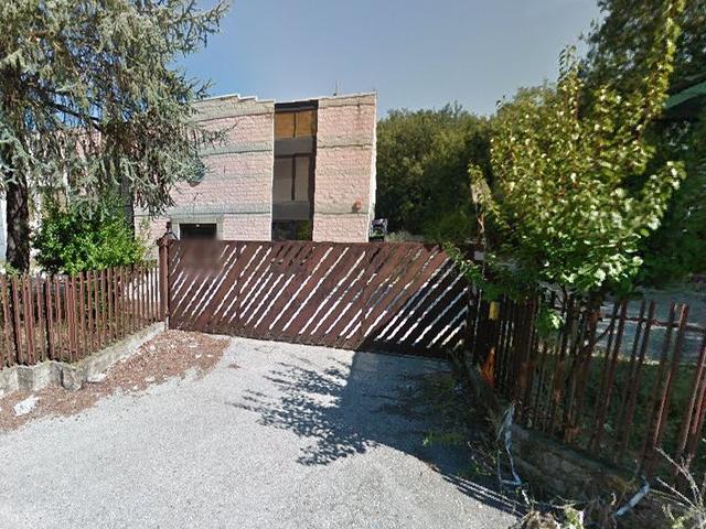 Locali deposito in vendita