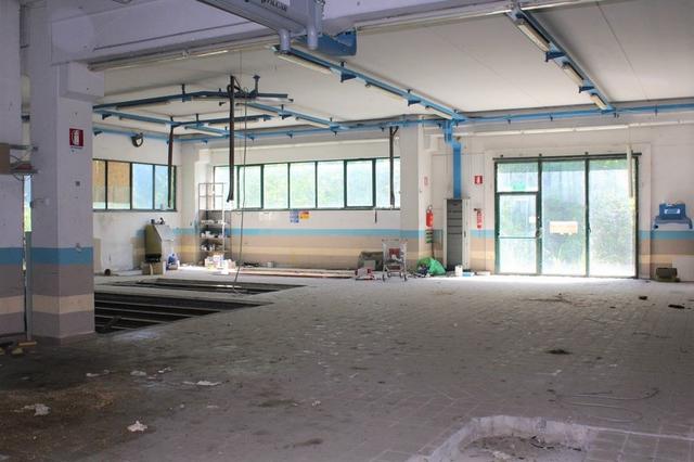 Laboratori in vendita