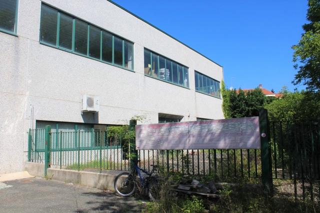 Laboratori in vendita