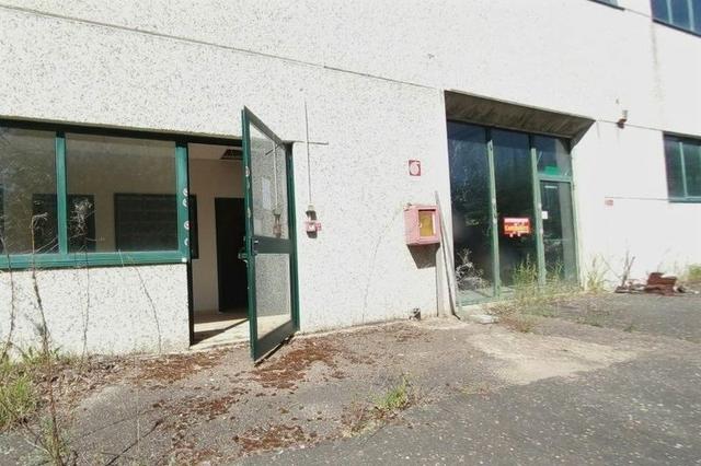 Laboratori in vendita