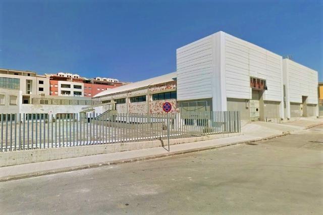 #14792 Complesso da ristrutturare con showroom in vendita - foto 1