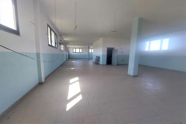 #14842 Locale artigianale in duplex con pertinenze in vendita - foto 3