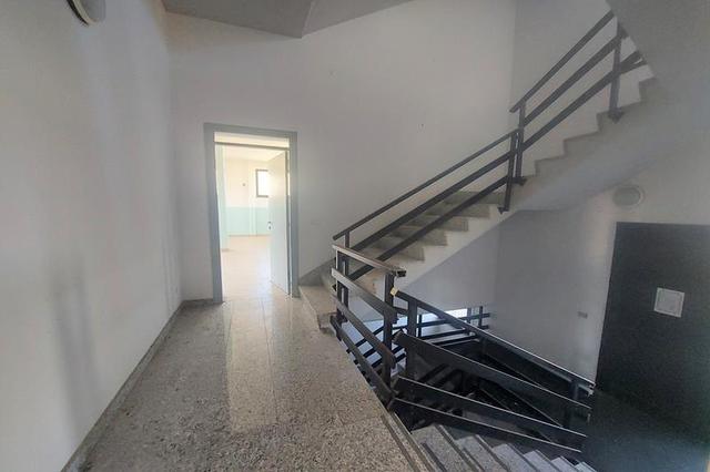 #14842 Locale artigianale in duplex con pertinenze in vendita - foto 7