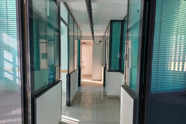 #14854 Ufficio al piano secondo con terrazzo in vendita - foto 4
