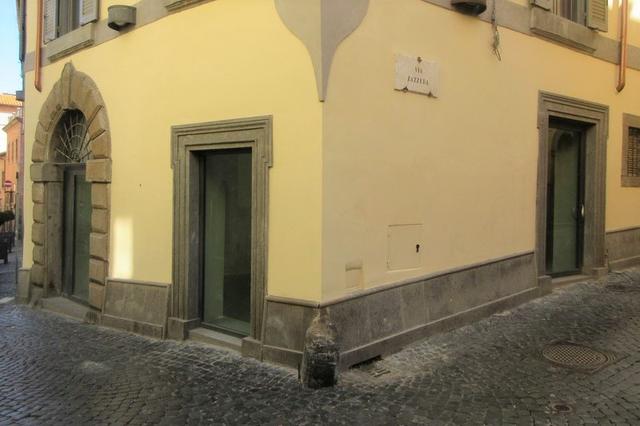 #14873 Negozio in palazzo storico monumentale in vendita - foto 15
