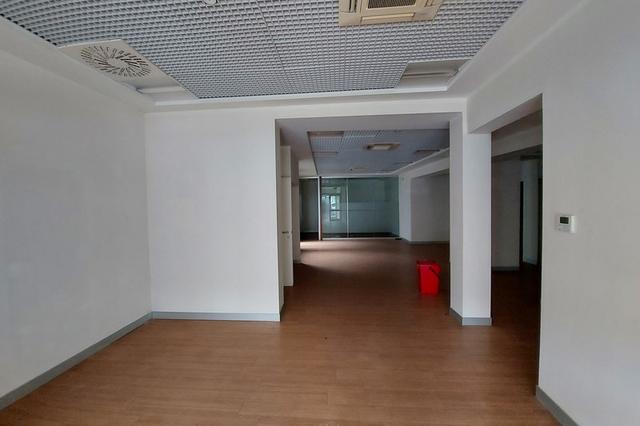 #15112 Locali per ex istituto di credito in vendita - foto 3