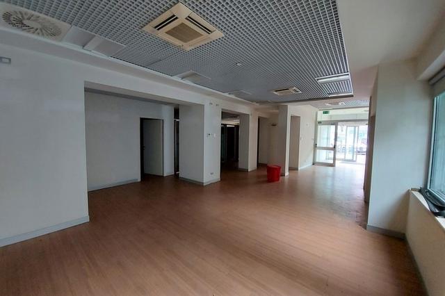 #15112 Locali per ex istituto di credito in vendita - foto 6