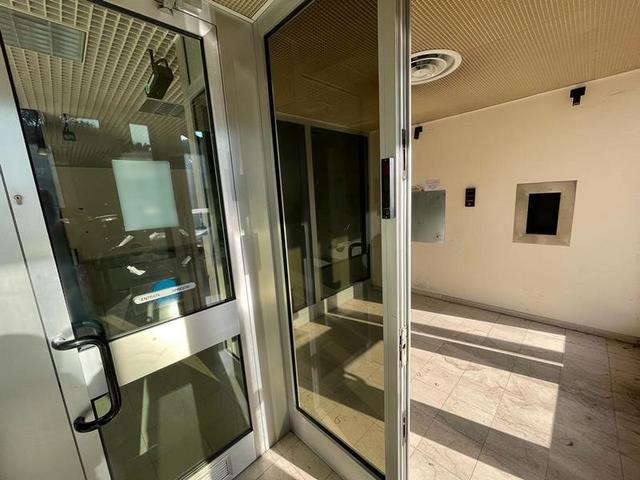 #15114 Cinque locali per ex istituto di credito in vendita - foto 4