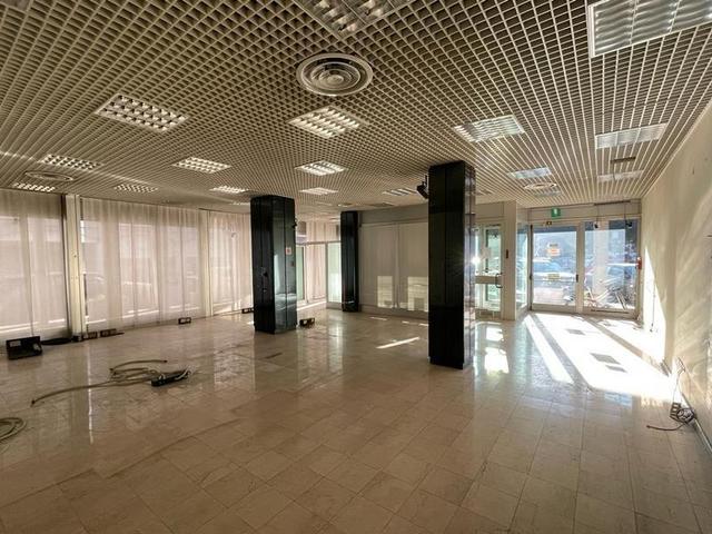 #15114 Cinque locali per ex istituto di credito in vendita - foto 6