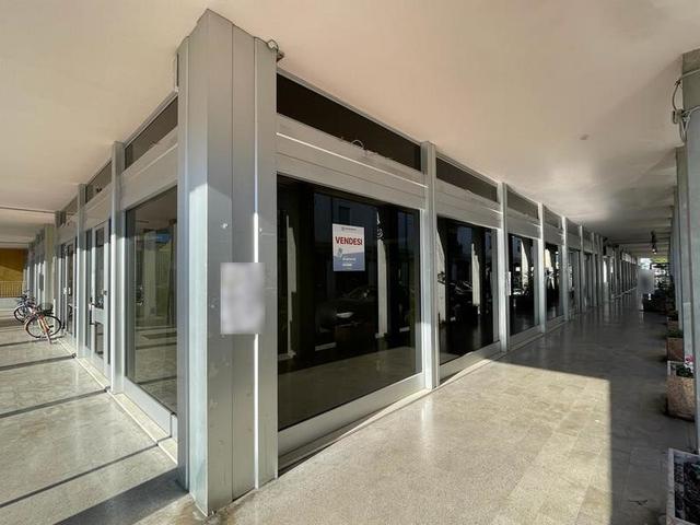 #15114 Cinque locali per ex istituto di credito in vendita - foto 19