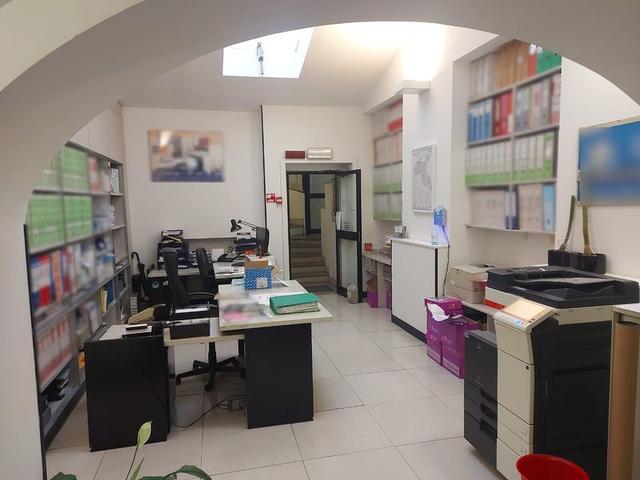 #15117 Uffici con deposito in vendita - foto 2