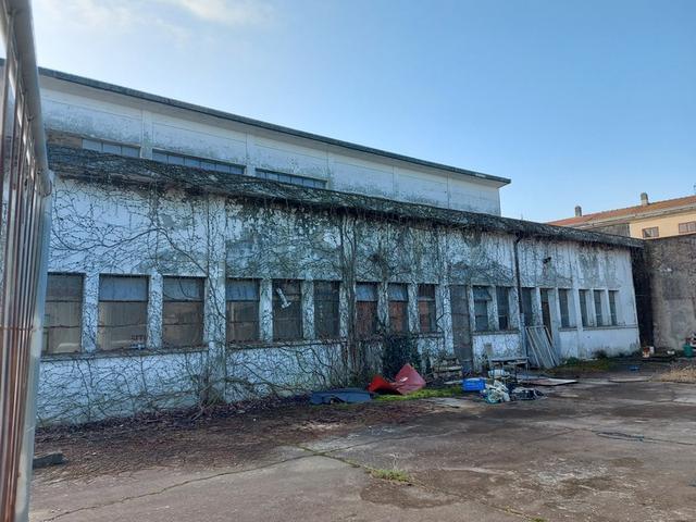Laboratori in vendita