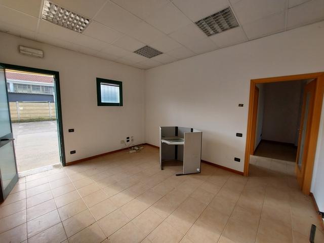 #15165 Palazzina direzionale in vendita - foto 4