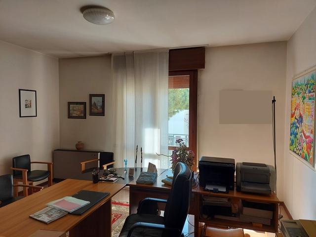 #15171 Ufficio con due posti auto e deposito in vendita - foto 7