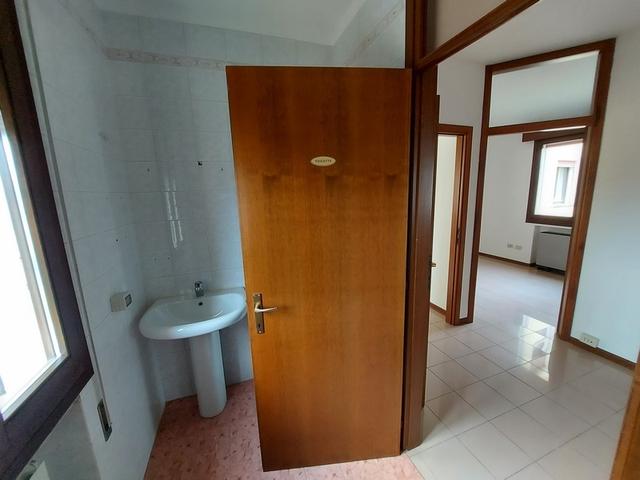 Studi privati in vendita
