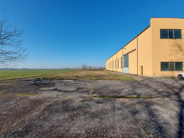 Fabbricati industriali in vendita