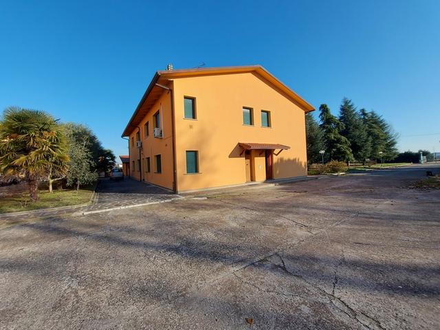 Fabbricati industriali in vendita