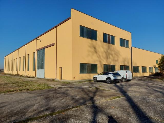 Fabbricati industriali in vendita