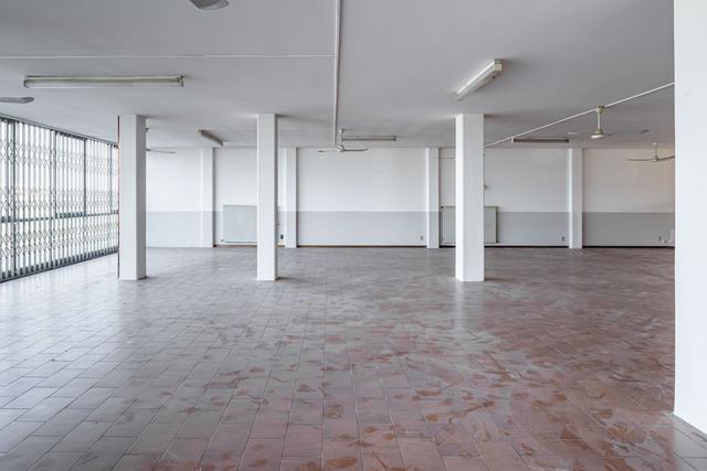 #15203 Due negozi in fabbricato condominiale in vendita - foto 2
