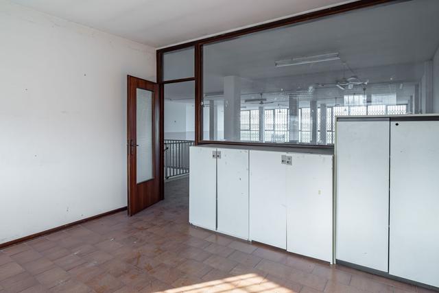 #15203 Due negozi in fabbricato condominiale in vendita - foto 8