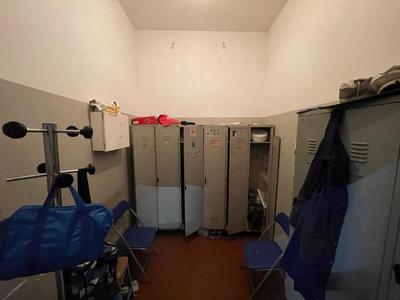 Con servizi in vendita