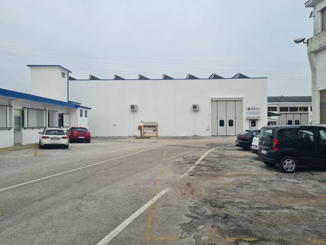 #15247 Complesso industriale con terreni in vendita - foto 4