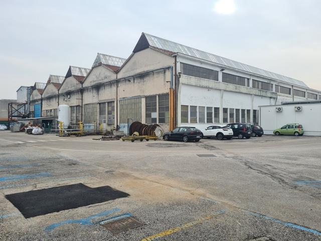#15247 Complesso industriale con terreni in vendita - foto 5
