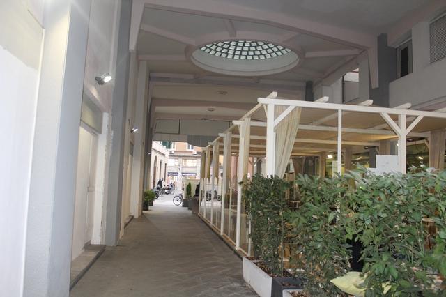 #15249 Locale commerciale con galleria coperta in vendita - foto 15