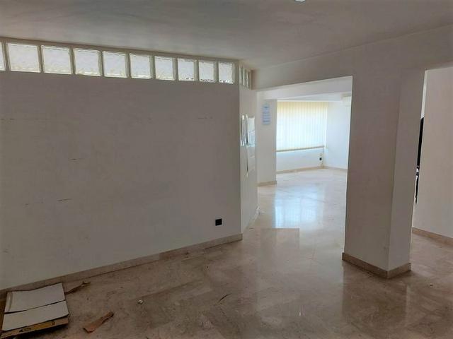 #15303 Ufficio al primo piano in vendita - foto 2