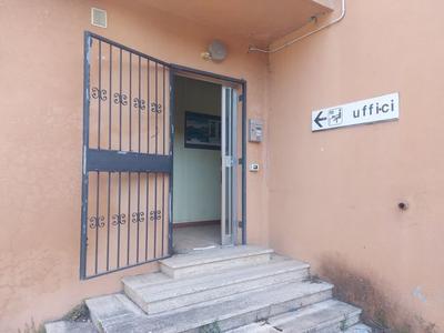 Laboratori in vendita