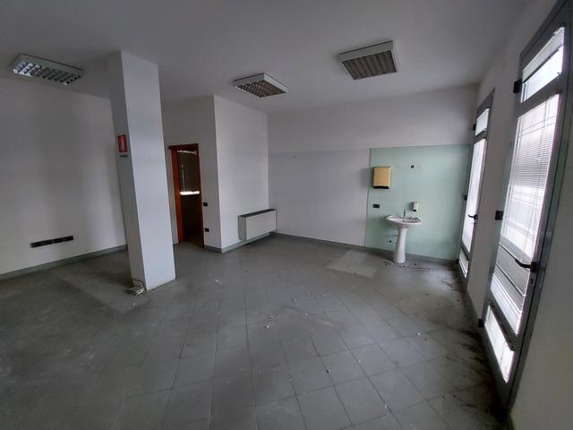 #15352 Porzione di fabbricato adibita a uffici in vendita - foto 8