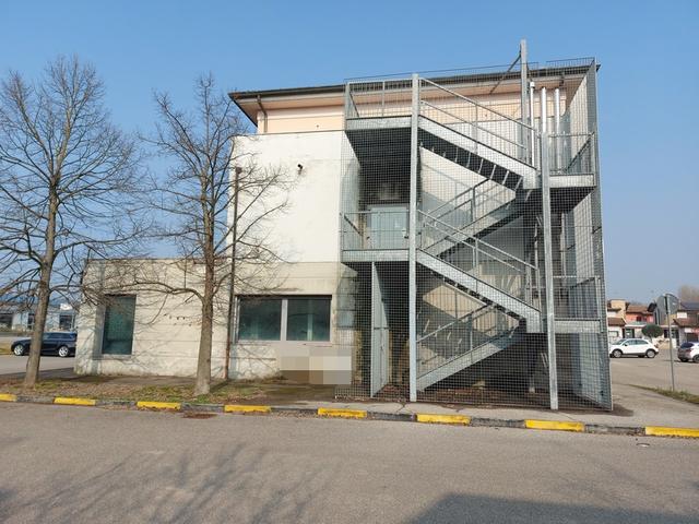 #15352 Porzione di fabbricato adibita a uffici in vendita - foto 12