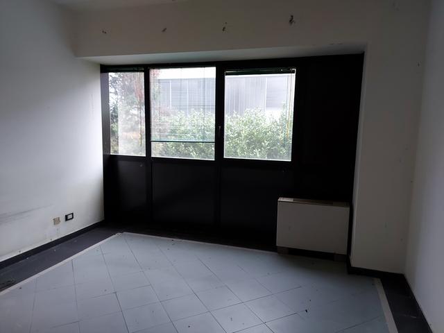 Laboratori in vendita