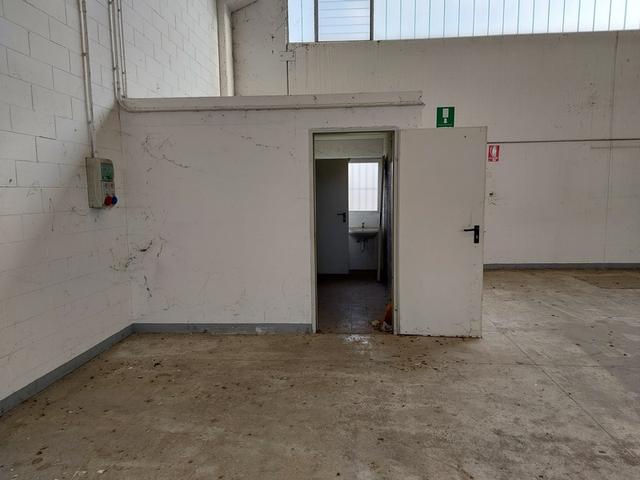 Laboratori in vendita