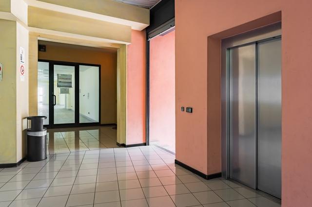 #15431 Negozio in complesso commerciale in vendita - foto 3