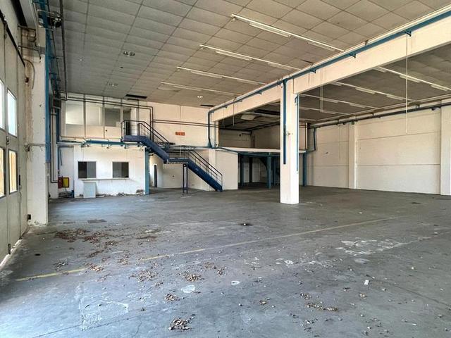 #15438 Porzione di capannone commerciale in vendita - foto 3