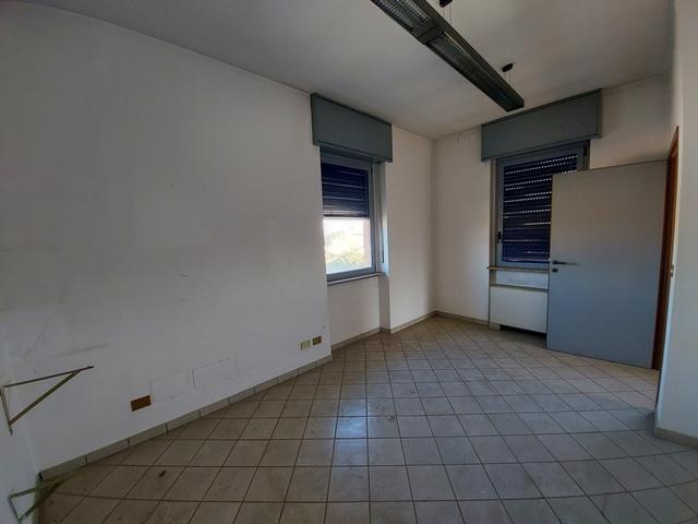 Fabbricati industriali in vendita