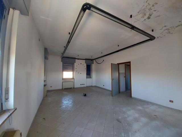 Fabbricati industriali in vendita