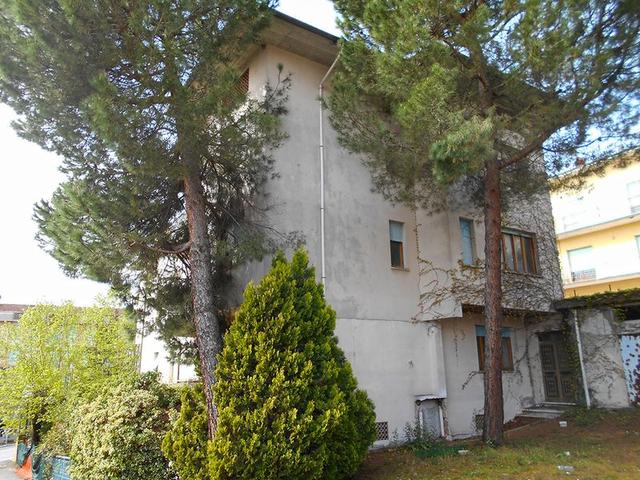 #15531 Compendio immobiliare con attività ricettiva in vendita - foto 3