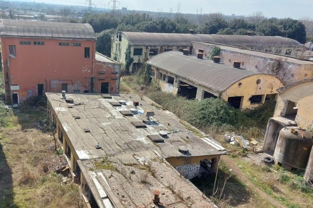 #15537 Ex complesso industriale di 33.750 mq in vendita - foto 2