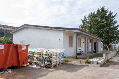 Fabbricati industriali in vendita