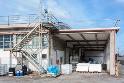 Fabbricati industriali in vendita