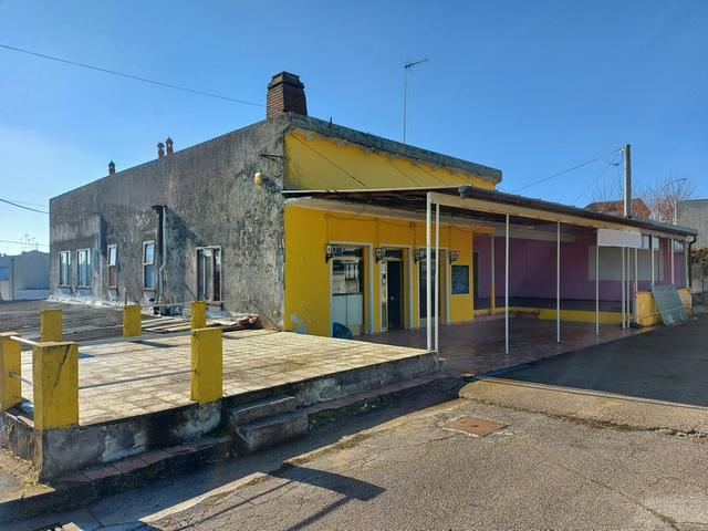 #15825 Immobile commerciale su due livelli con pertinenza esclusiva in vendita - foto 2