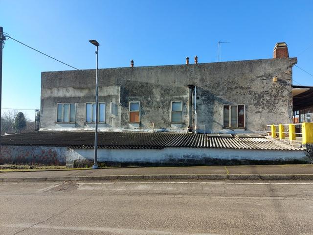 #15825 Immobile commerciale su due livelli con pertinenza esclusiva in vendita - foto 3