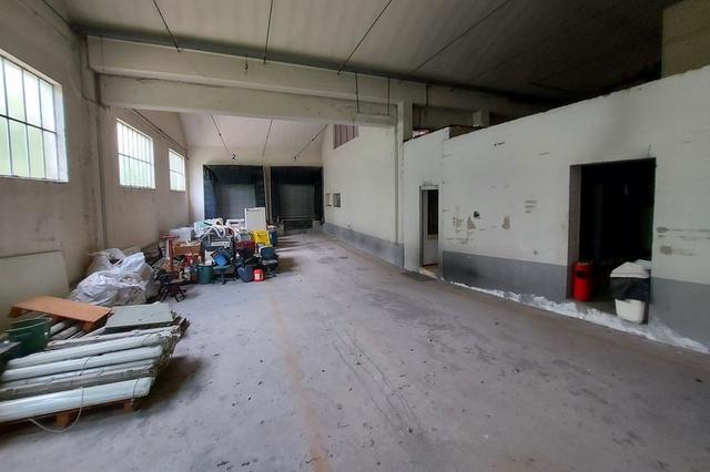 Fabbricati industriali in vendita