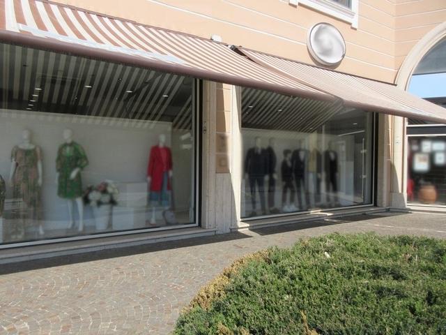#15891 Locale commerciale su quattro piani in vendita - foto 4