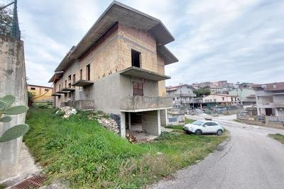 Palazzi in vendita