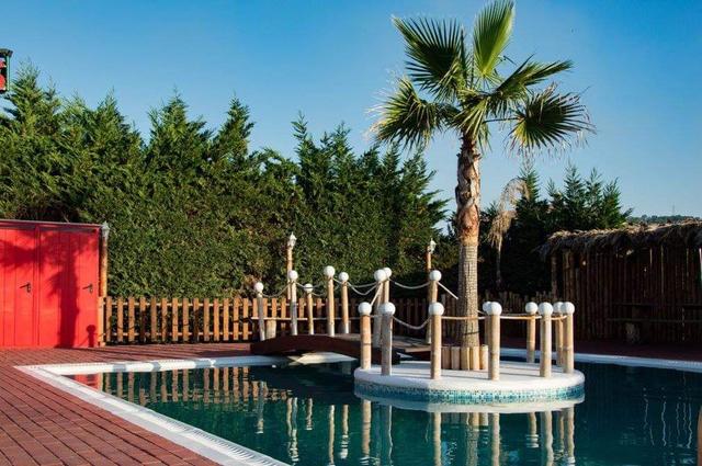 #15979 Complesso immobiliare ricettivo con abitazione ristorante piscina e sala ballo in vendita - foto 3
