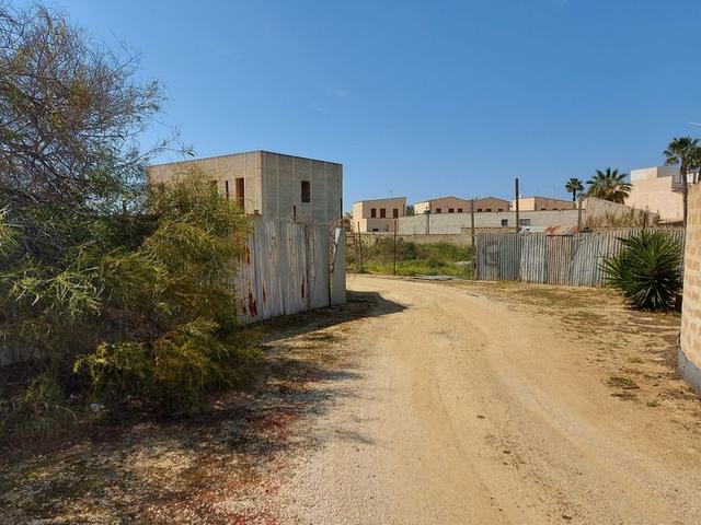 #15998 Appezzamento di terreno e n. 4 lotti edificabili in vendita - foto 2