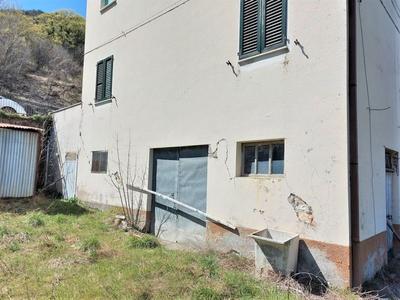 Rustici e casali in vendita